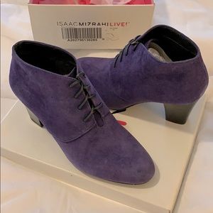 Isaac Mizrahi Navy suede boots NWT 8.5